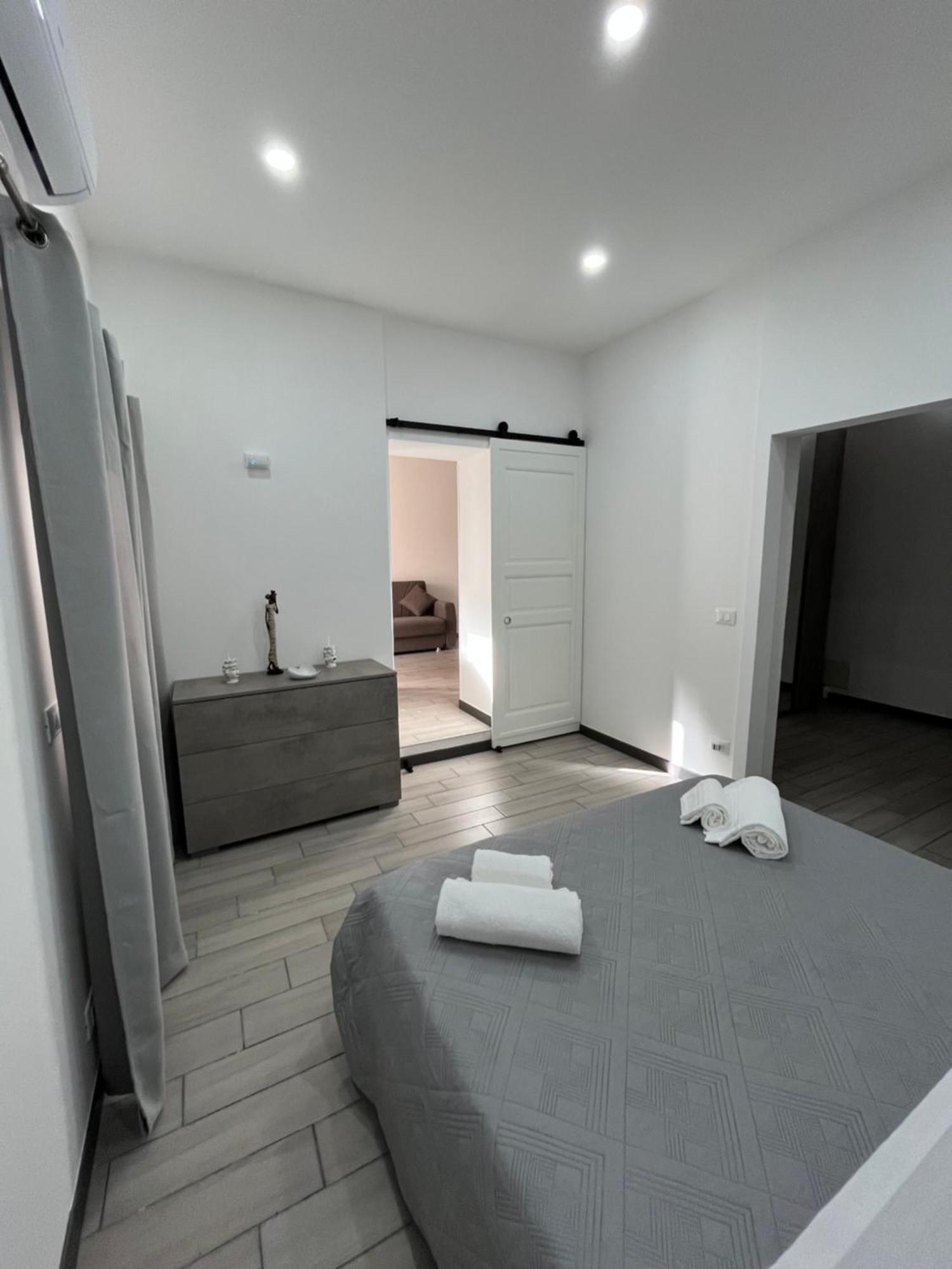 Home La Chiaretta บูเซโต พาลิซโซโล ภายนอก รูปภาพ